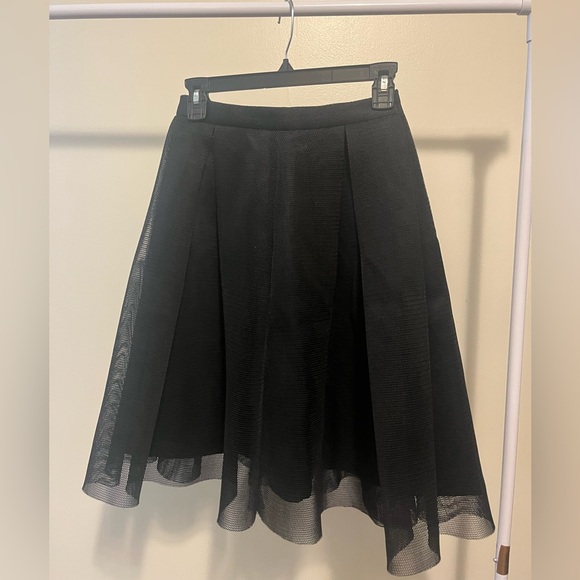 Forever 21 Black A-Line Skirt - Picture 3 of 4
